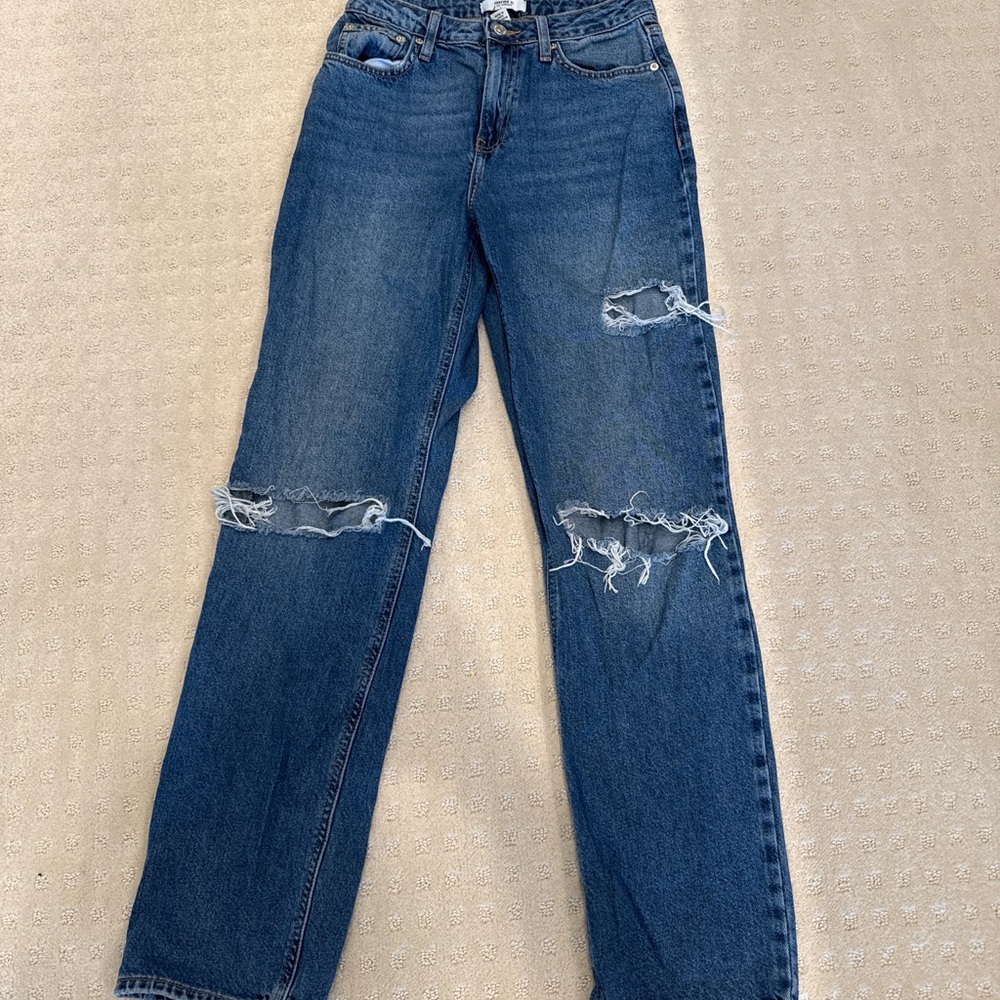 Forever 21 Distressed Straight Leg Jeans Blue Denim Women’s Size 24 - Picture 2 of 6